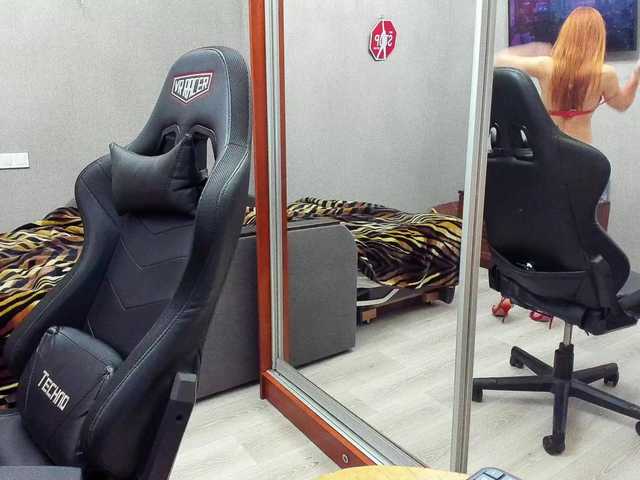 LunaLicks's BongaCams show and profile