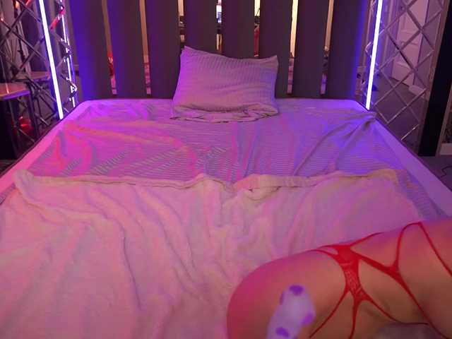 LunaLicks's BongaCams show and profile