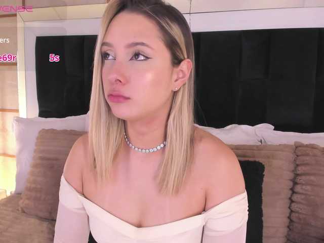 GretaVelvet live cam on BongaCams