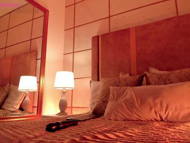 GretaVelvet live webcam show
