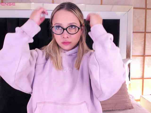 GretaVelvet webcam