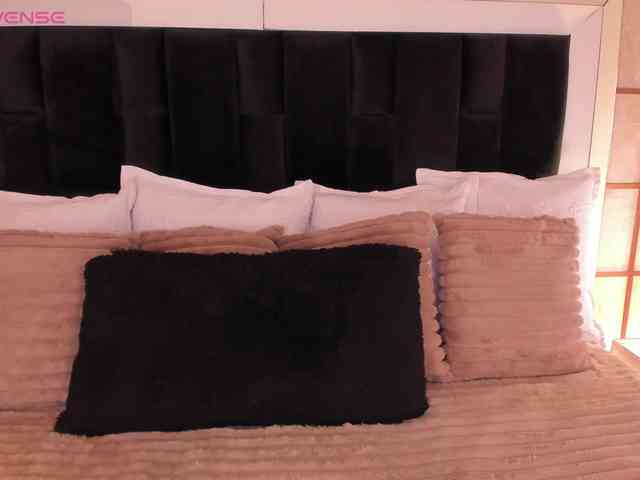 GretaVelvet webcam