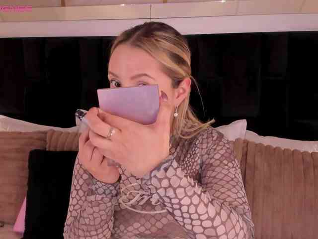 GretaVelvet webcam