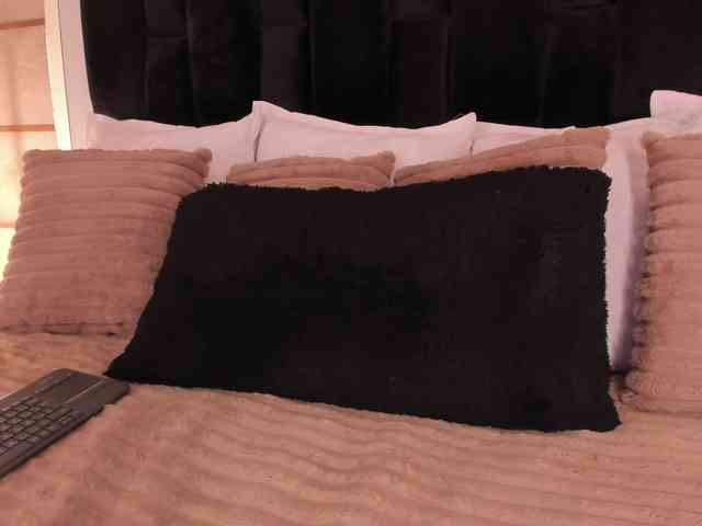 GretaVelvet webcam