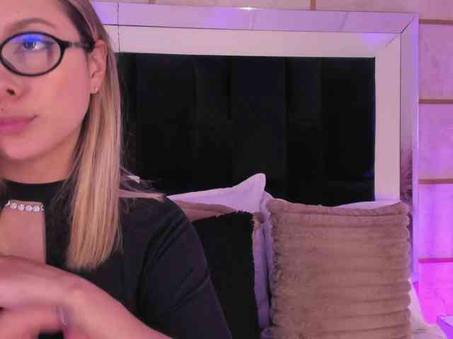 GretaVelvet webcam