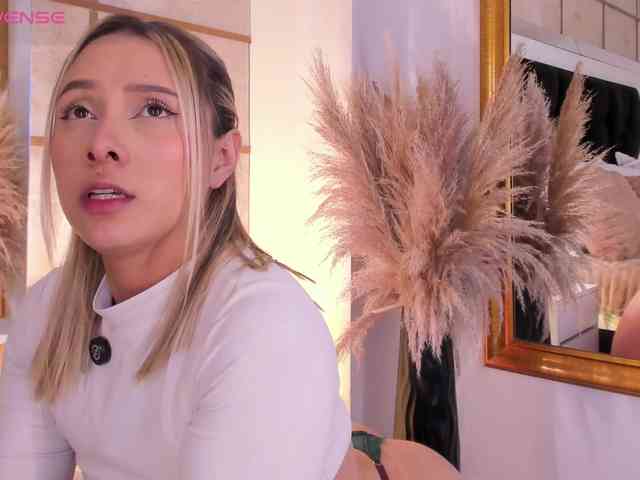 GretaVelvet webcam