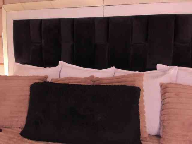 GretaVelvet webcam