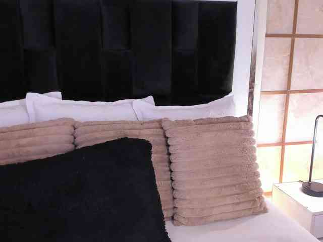 GretaVelvet webcam