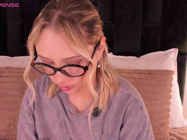 GretaVelvet webcam