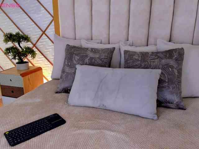 GretaVelvet webcam