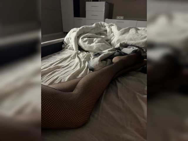 le modèle razSEKSovka est en webcam porno dans un show sur le site bongacams, il possède les tags suivants: White/Caucasian,Brunette,Trimmed