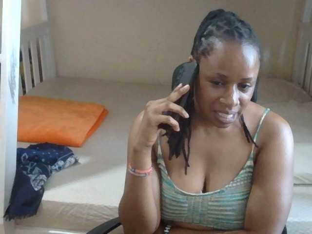 Hadasa29 live cam on BongaCams