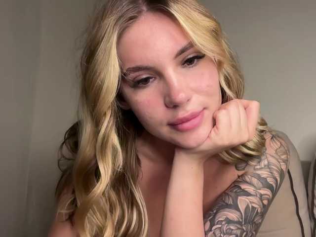Sweet-peacha live cam on BongaCams