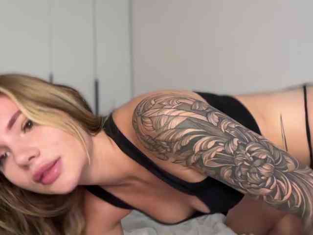 Sweet-peacha webcam