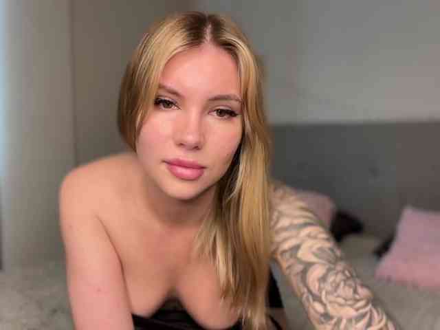 Sweet-peacha webcam