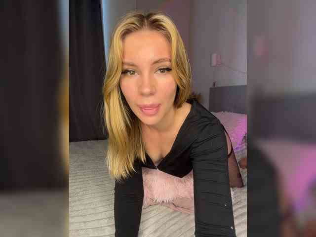 Sweet-peacha webcam