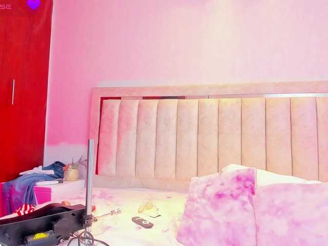 AlaiaMoretti's BongaCams show and profile