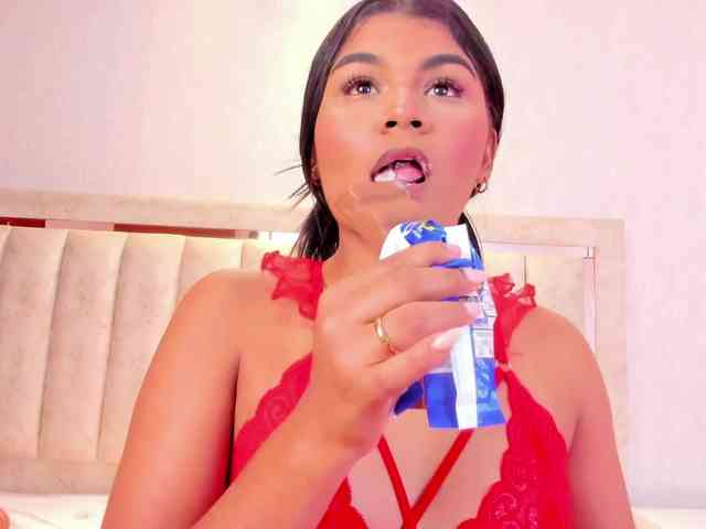 AlaiaMoretti Live Webcam on BongaCams