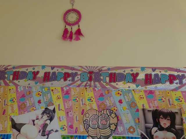 AlizeHentaiMeow live cam on BongaCams
