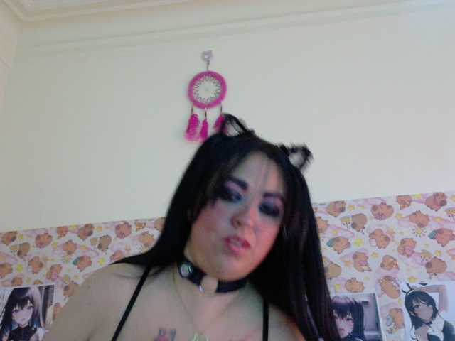 AlizeHentaiMeow live webcam show