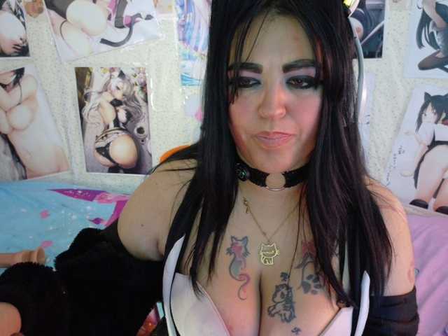 AlizeHentaiMeow live webcam show
