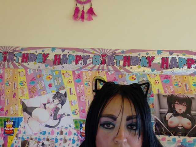 AlizeHentaiMeow live cam on BongaCams