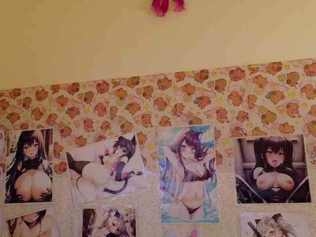 AlizeHentaiMeow webcam