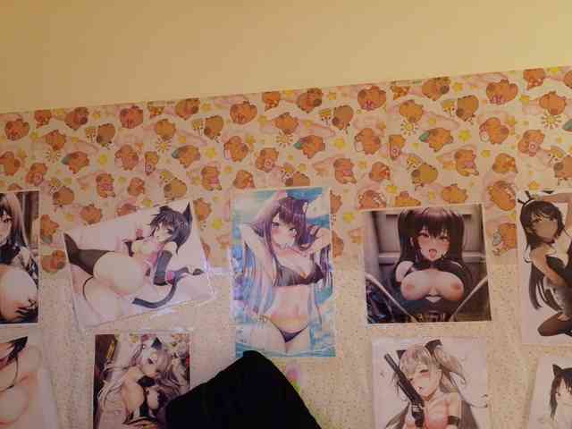 AlizeHentaiMeow webcam