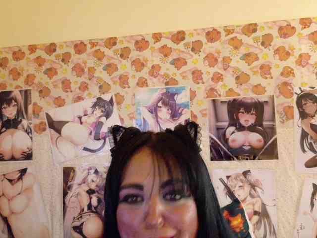 AlizeHentaiMeow webcam