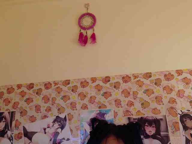 AlizeHentaiMeow webcam