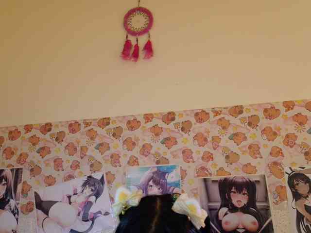 AlizeHentaiMeow webcam