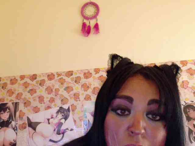 AlizeHentaiMeow webcam