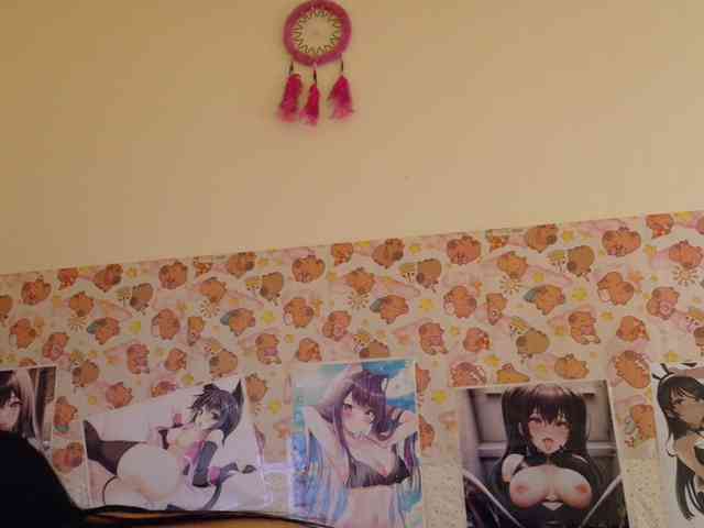 AlizeHentaiMeow webcam