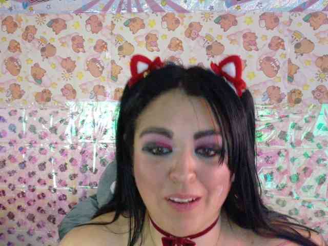 AlizeHentaiMeow webcam