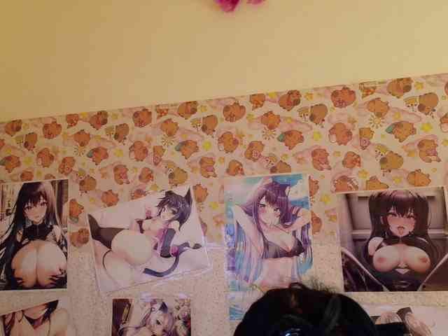 AlizeHentaiMeow webcam