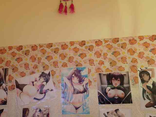 AlizeHentaiMeow webcam