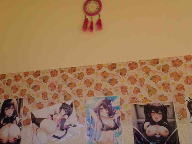 AlizeHentaiMeow webcam