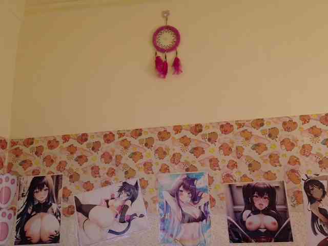 AlizeHentaiMeow webcam