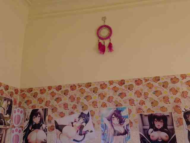 AlizeHentaiMeow webcam