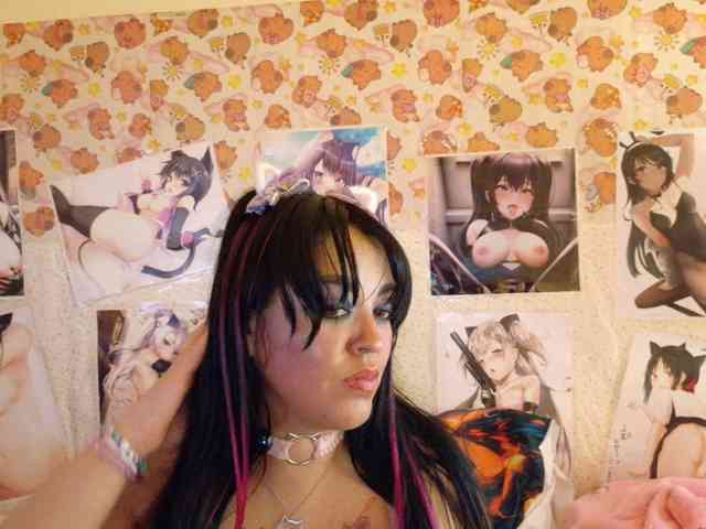 AlizeHentaiMeow webcam