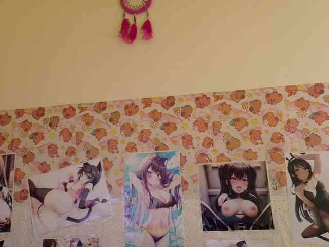 AlizeHentaiMeow webcam