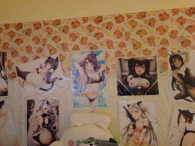 AlizeHentaiMeow webcam