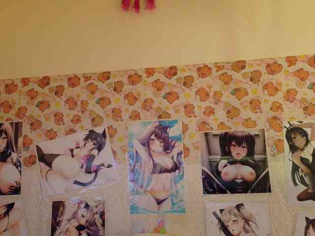 AlizeHentaiMeow webcam