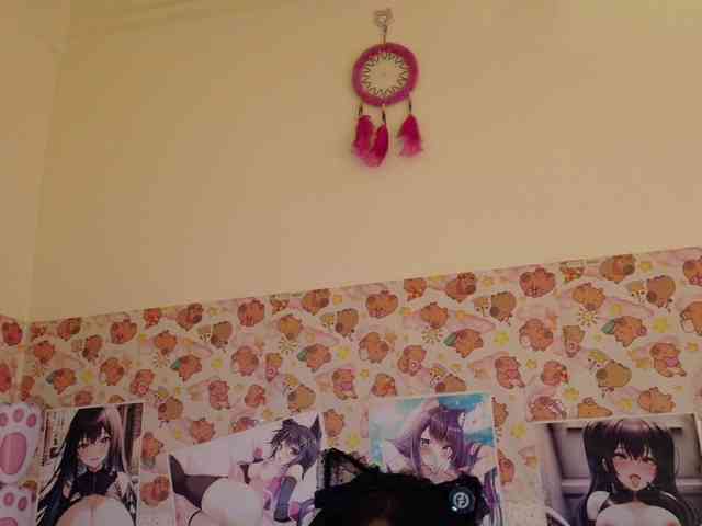 AlizeHentaiMeow webcam