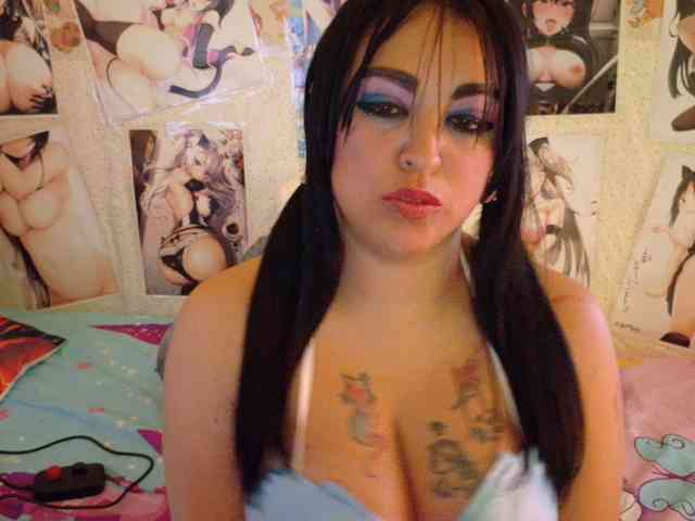 AlizeHentaiMeow webcam