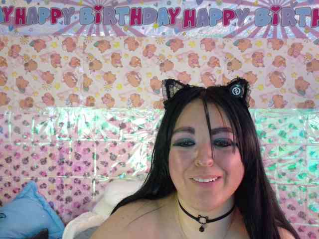 AlizeHentaiMeow webcam