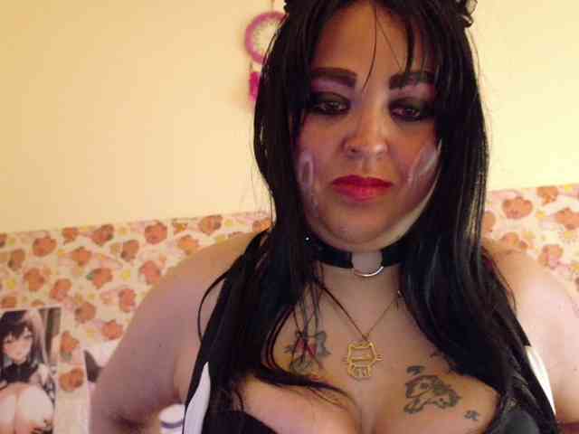 AlizeHentaiMeow webcam