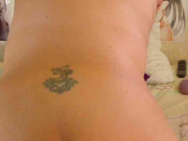 AlizeHentaiMeow webcam