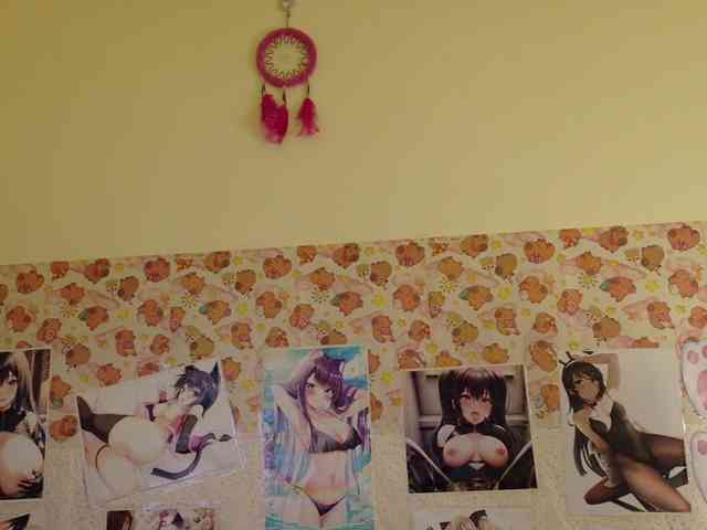 AlizeHentaiMeow webcam