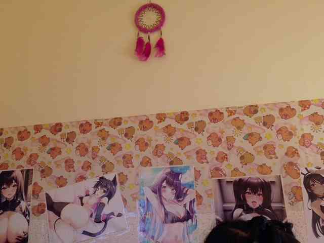 AlizeHentaiMeow webcam